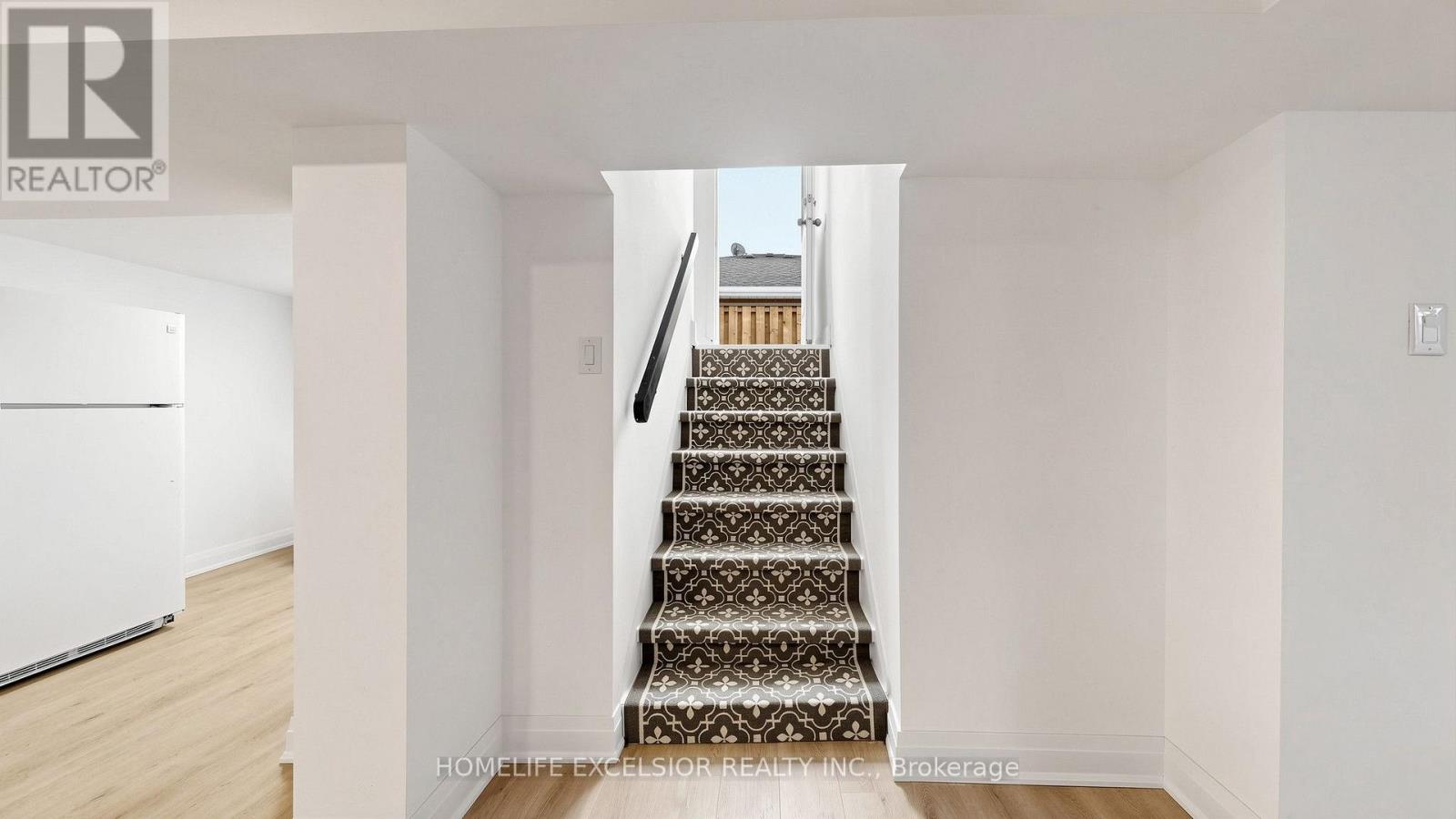 86 Newbury Drive, Newmarket, Ontario  L3Y 4R3 - Photo 24 - N13844990