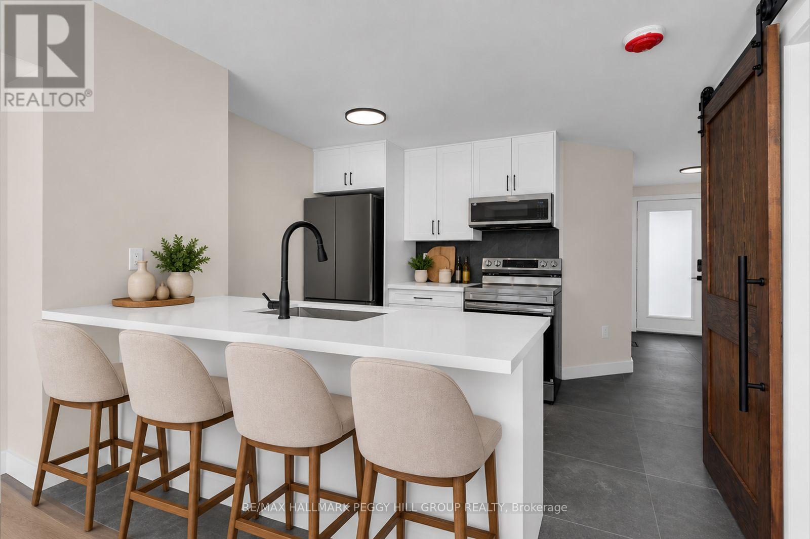 255 Dunsmore Lane, Barrie, Ontario L4M 7A4 - Photo 3 - S13844966
