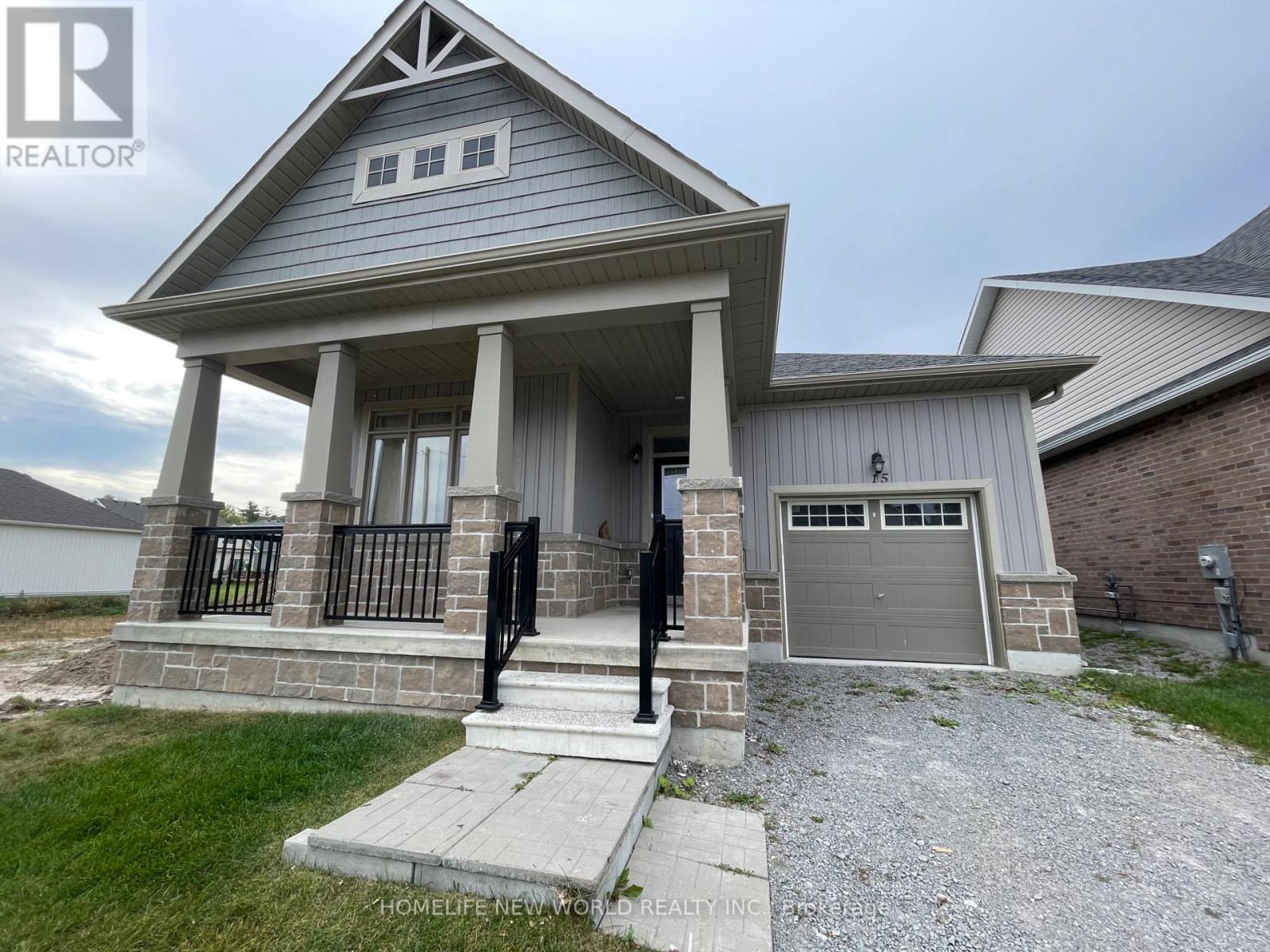 15 Schortinghuis Street, Georgina, Ontario  L0E 1R0 - Photo 1 - N13834612