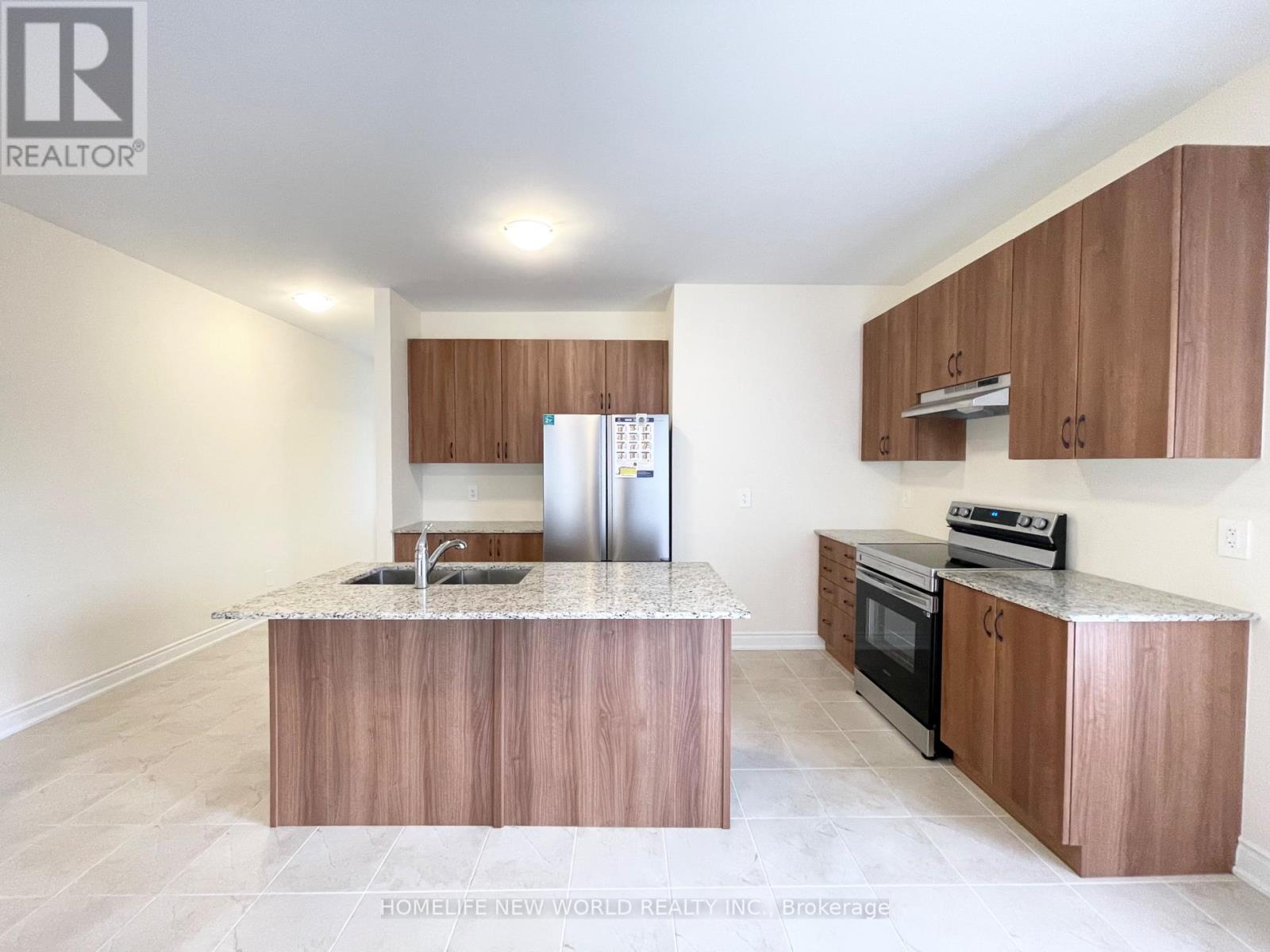 15 Schortinghuis Street, Georgina, Ontario  L0E 1R0 - Photo 7 - N13834612
