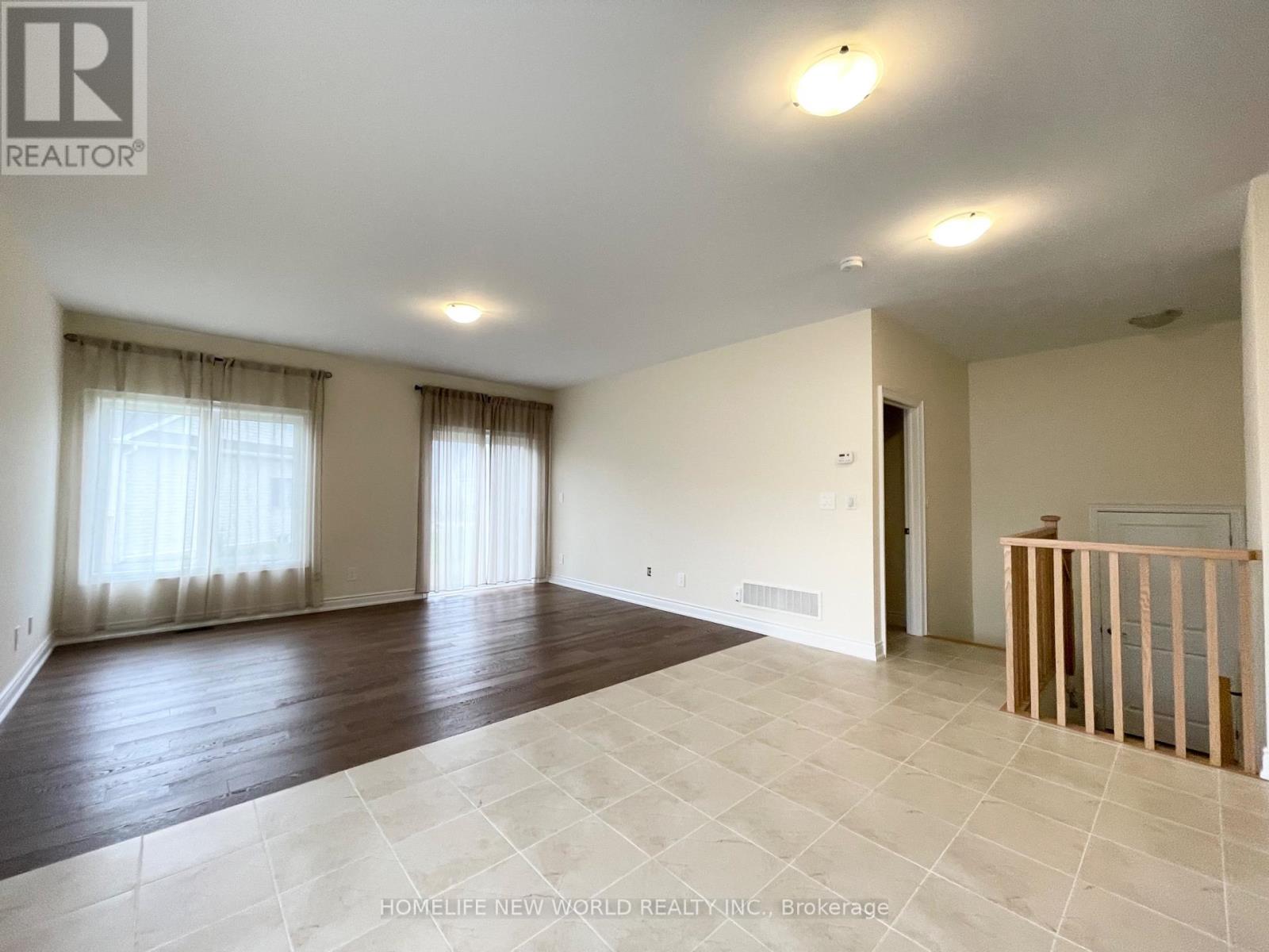 15 Schortinghuis Street, Georgina, Ontario  L0E 1R0 - Photo 9 - N13834612