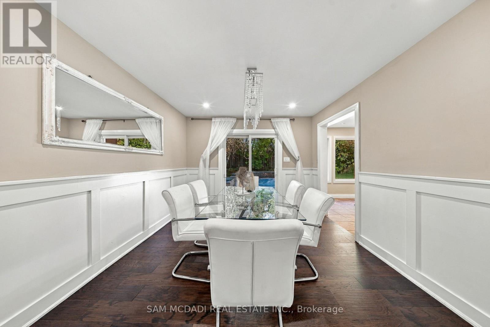 2087 Mayflower Boulevard, Oakville, Ontario  L6H 4E8 - Photo 13 - W13844904