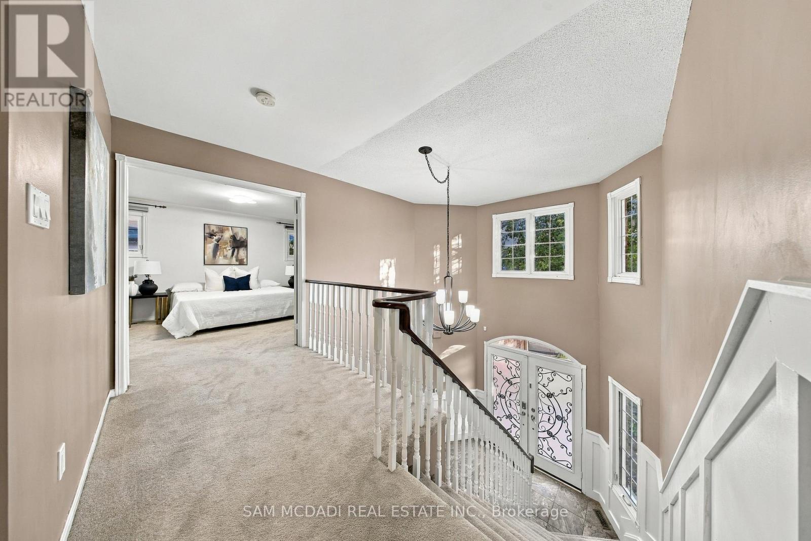 2087 Mayflower Boulevard, Oakville, Ontario  L6H 4E8 - Photo 18 - W13844904