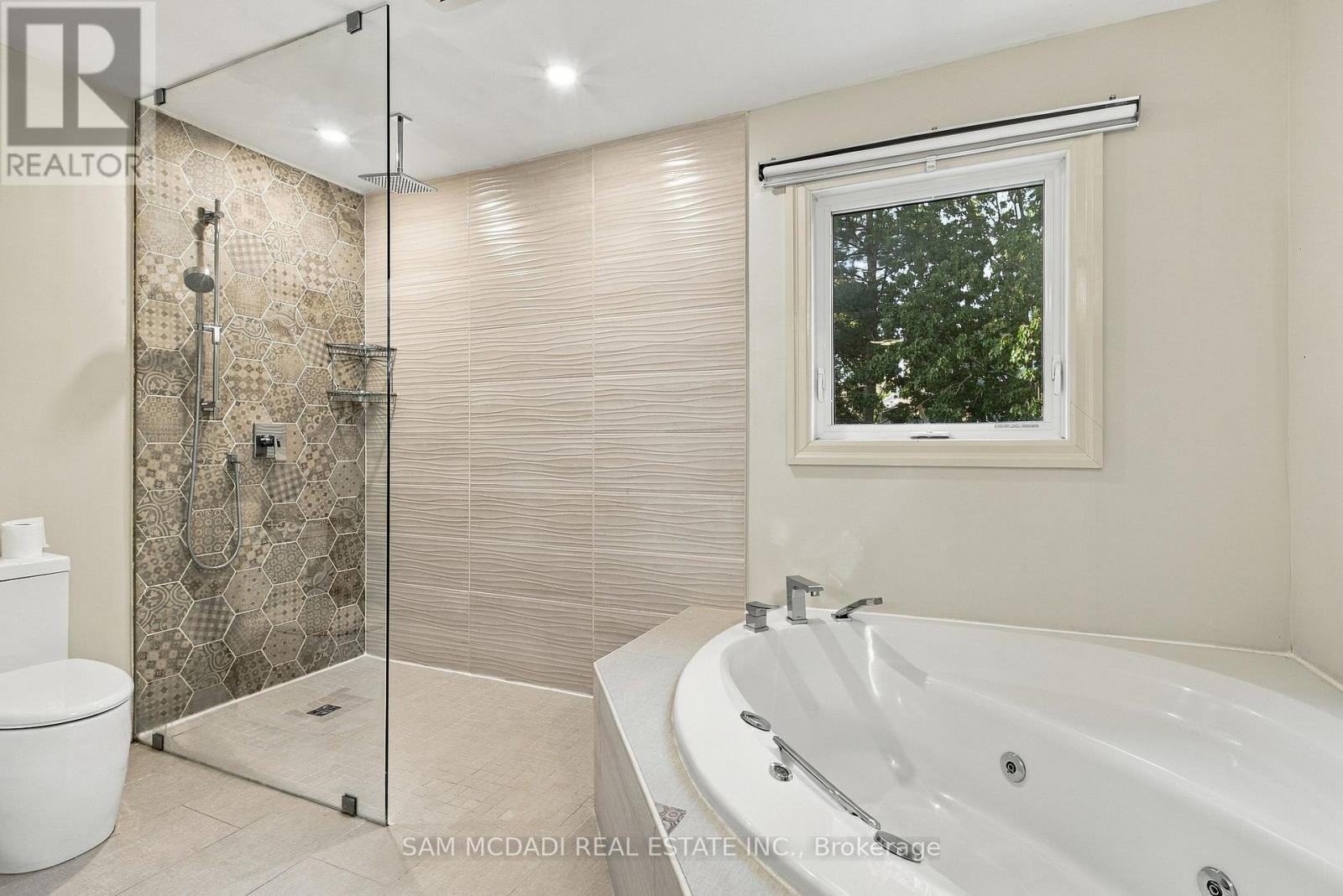 2087 Mayflower Boulevard, Oakville, Ontario  L6H 4E8 - Photo 23 - W13844904