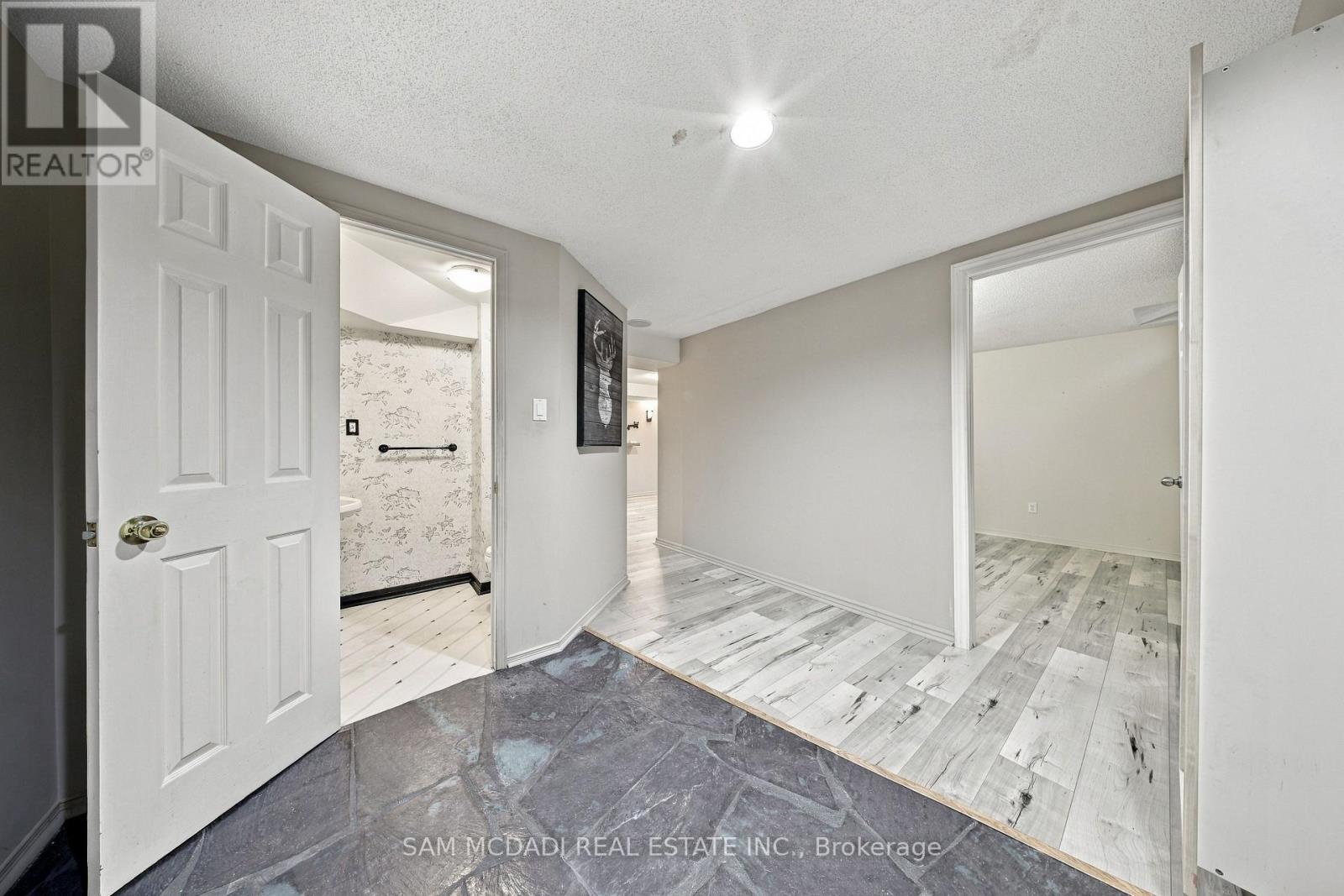 2087 Mayflower Boulevard, Oakville, Ontario  L6H 4E8 - Photo 40 - W13844904