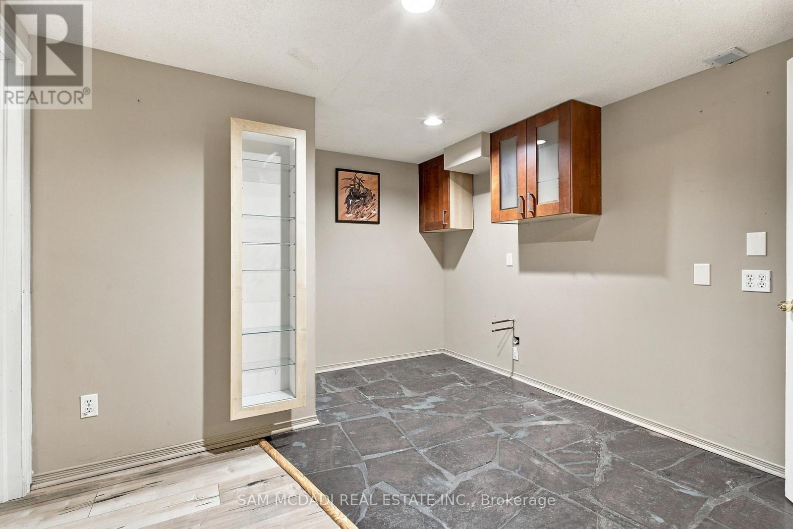 2087 Mayflower Boulevard, Oakville, Ontario  L6H 4E8 - Photo 41 - W13844904