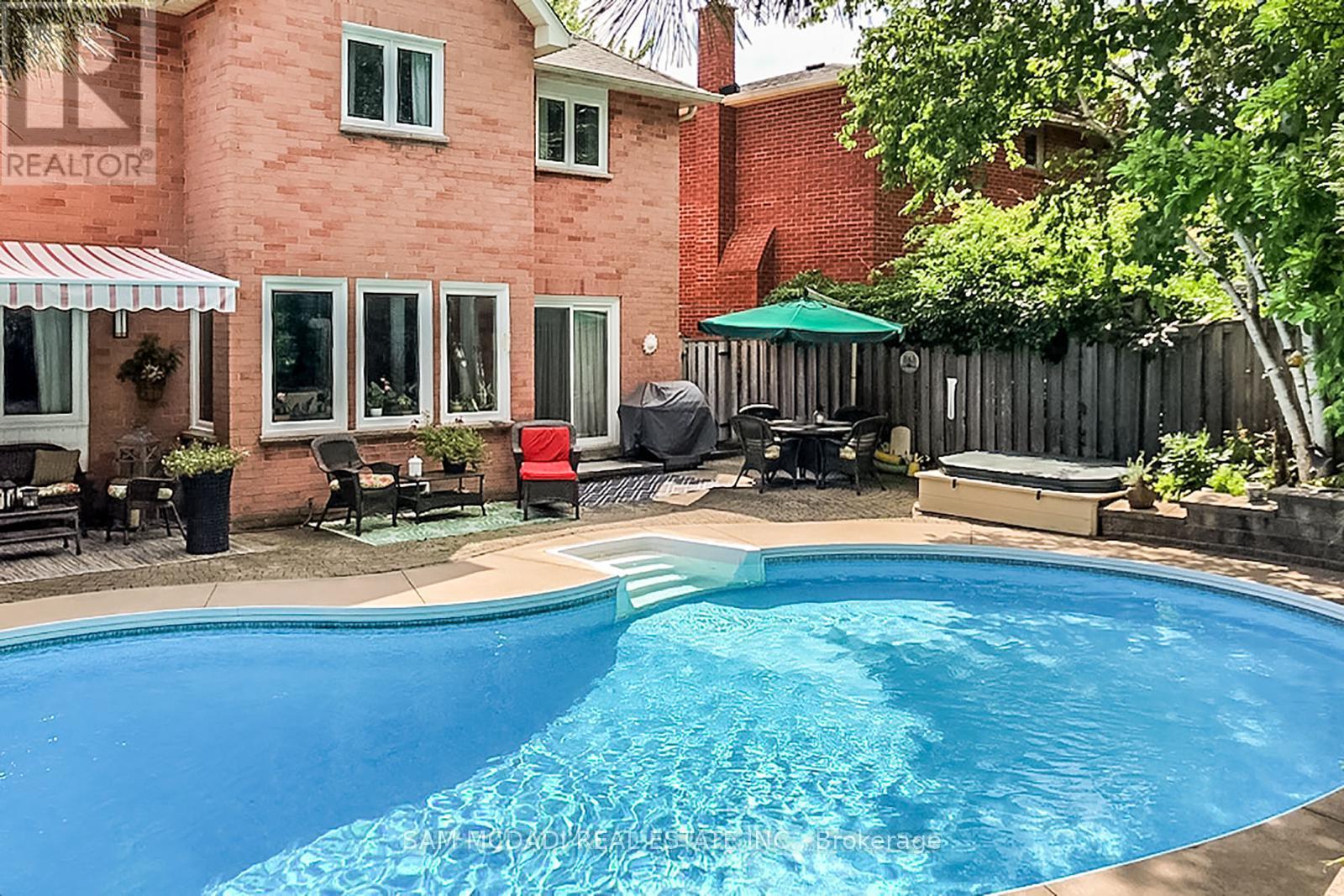 2087 Mayflower Boulevard, Oakville, Ontario  L6H 4E8 - Photo 45 - W13844904