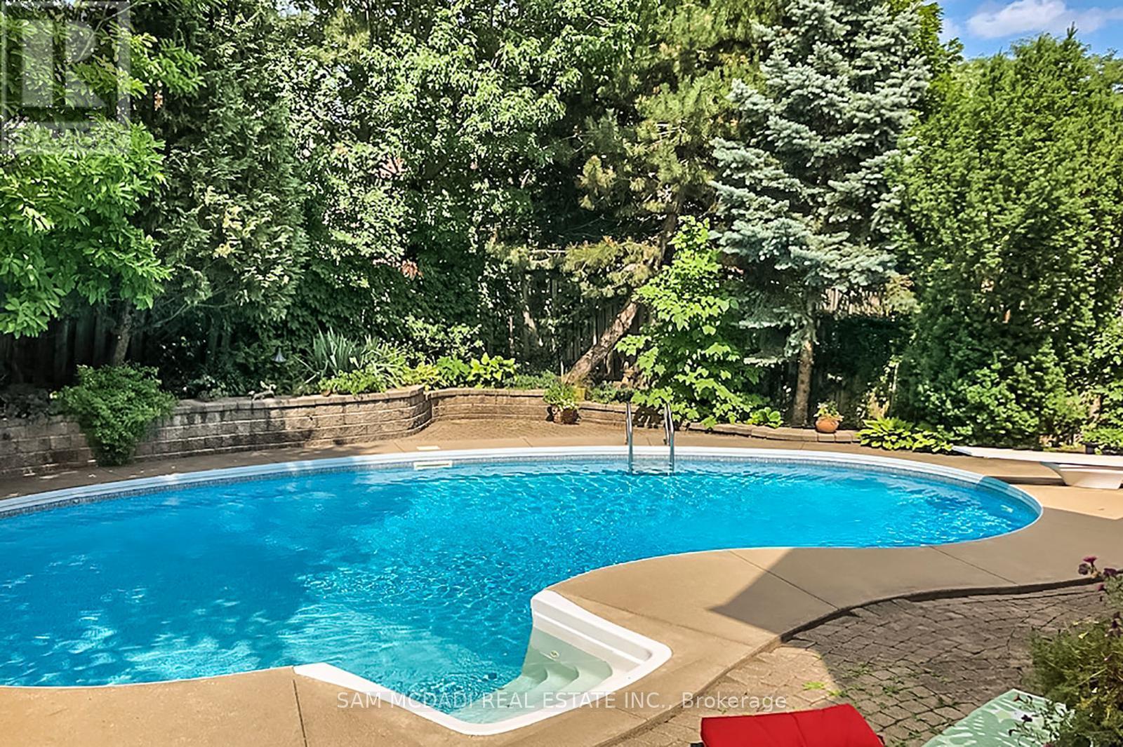 2087 Mayflower Boulevard, Oakville, Ontario  L6H 4E8 - Photo 46 - W13844904