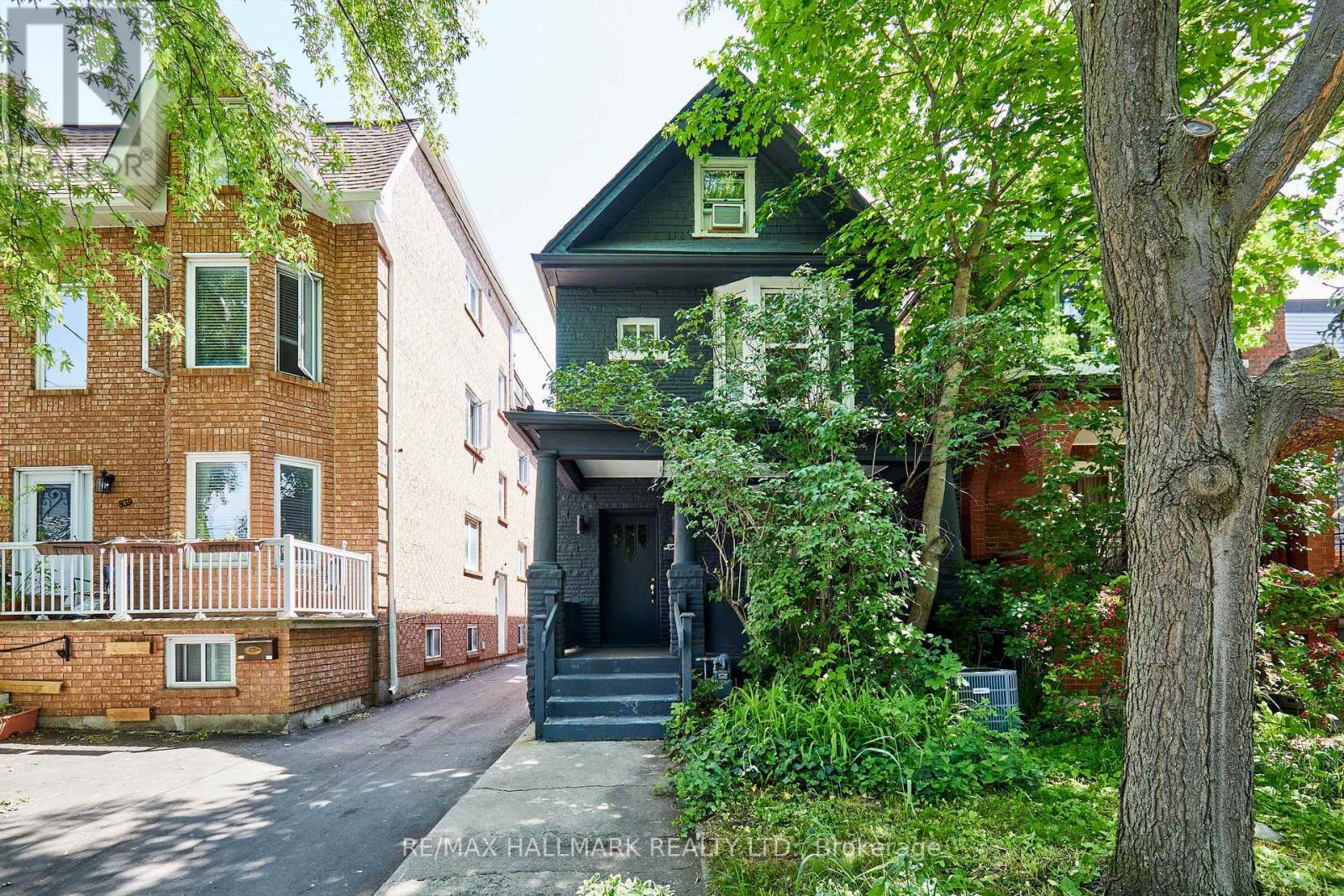 837 Gladstone Avenue, Toronto, Ontario  M6H 3J7 - Photo 2 - W13844918