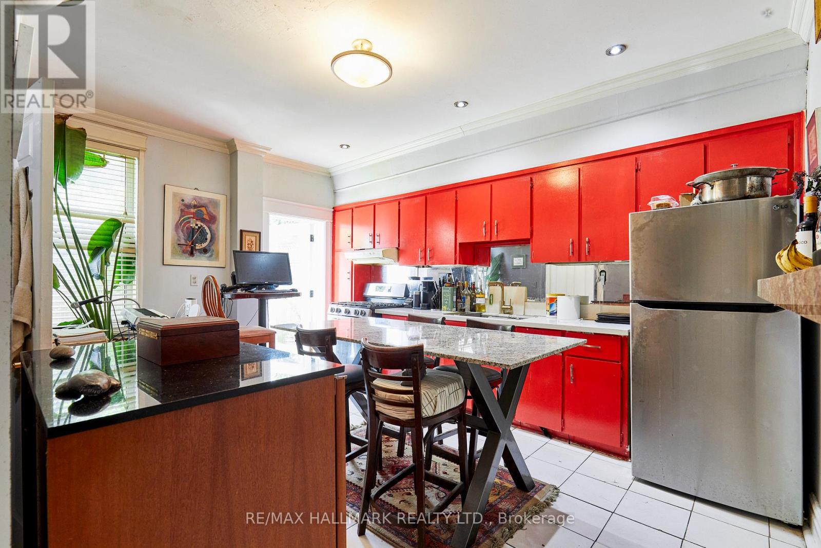 837 Gladstone Avenue, Toronto, Ontario  M6H 3J7 - Photo 7 - W13844918