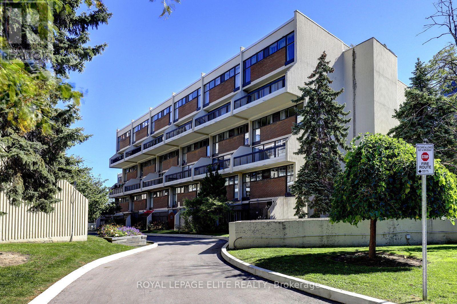 250 - 2 Valhalla Inn Road, Toronto, Ontario  M9B 6C3 - Photo 4 - W13844930