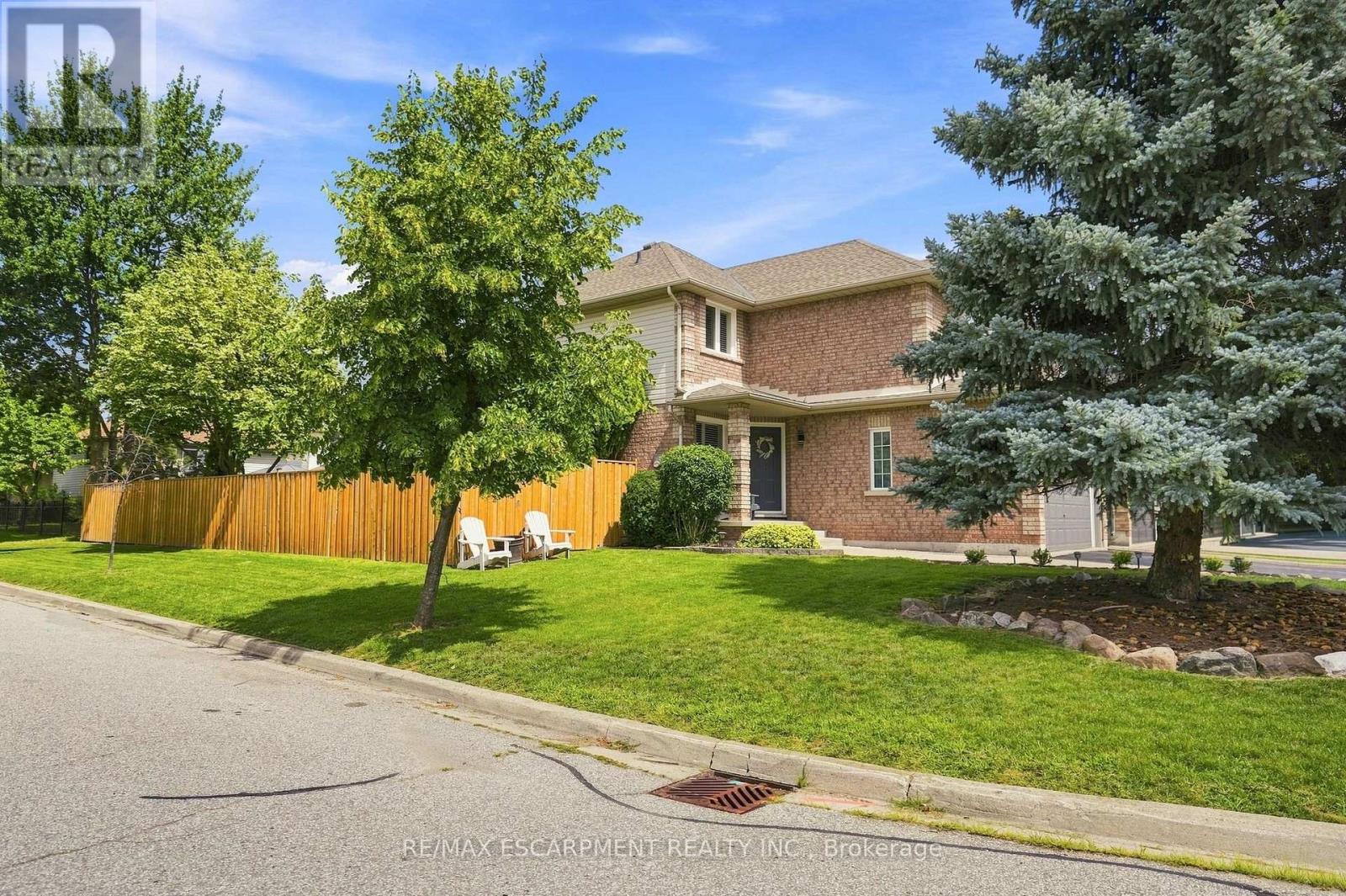 4109 Forest Run Avenue, Burlington, Ontario  L7M 4L7 - Photo 3 - W13844934