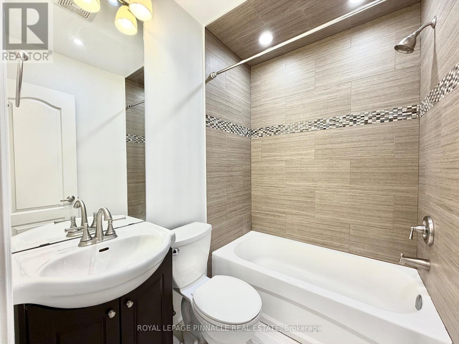 Main - 148 Campbell Avenue, Toronto, Ontario  M6P 3V2 - Photo 11 - W13844988