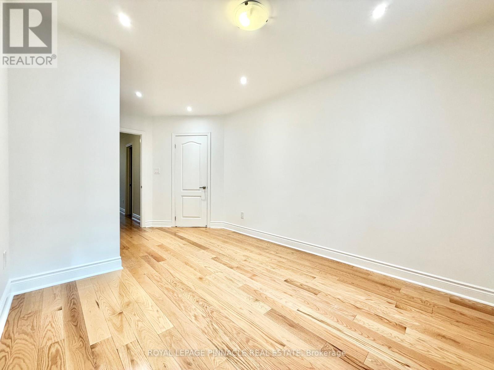 Main - 148 Campbell Avenue, Toronto, Ontario  M6P 3V2 - Photo 14 - W13844988