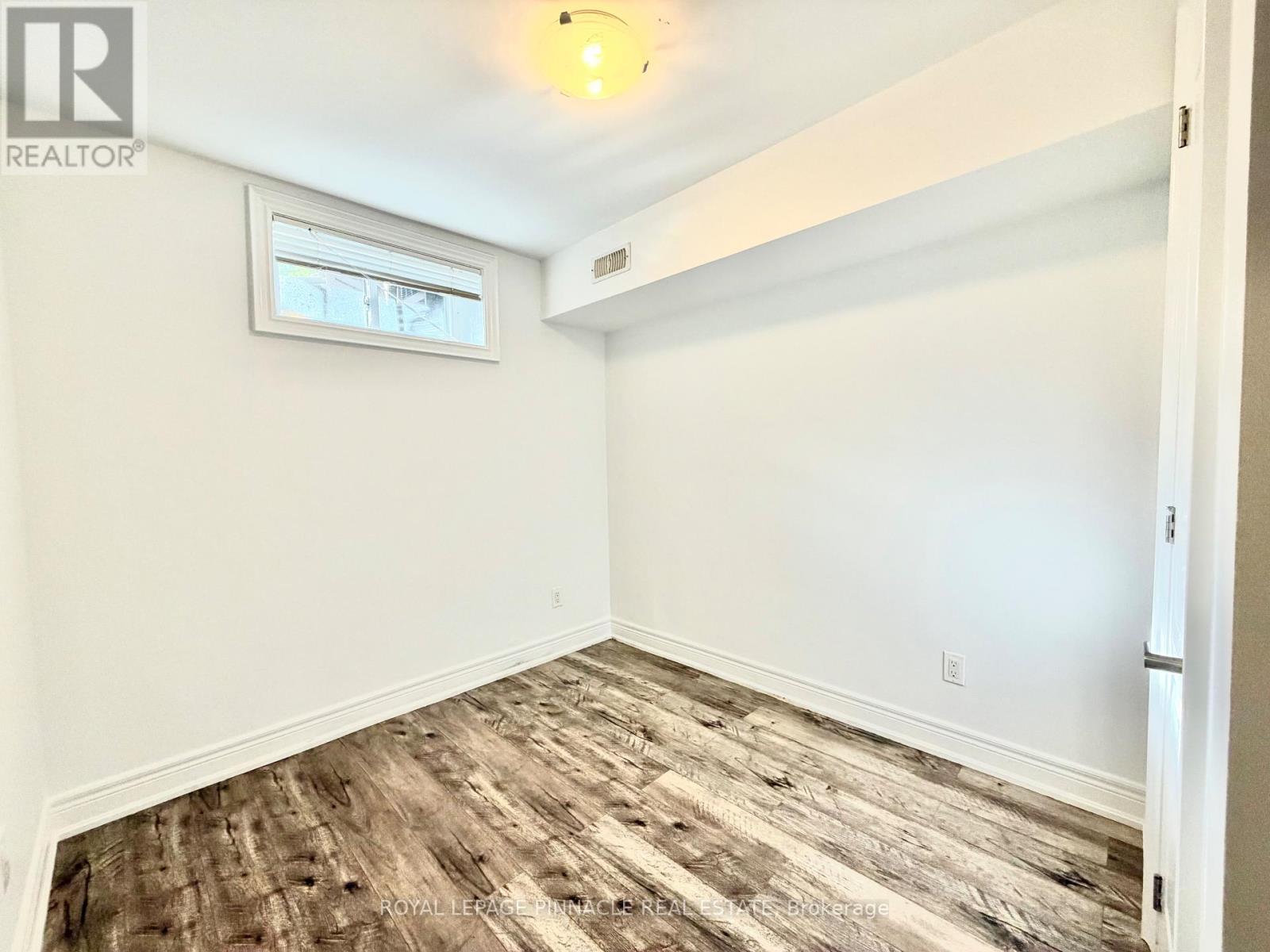Lower - 136 Campbell Avenue, Toronto, Ontario  M6P 3V2 - Photo 7 - W13844996