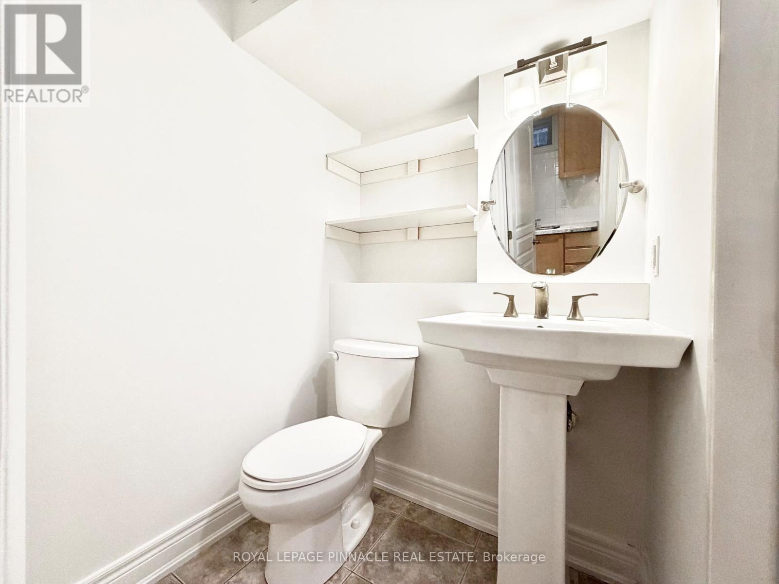Lower - 136 Campbell Avenue, Toronto, Ontario  M6P 3V2 - Photo 9 - W13844996