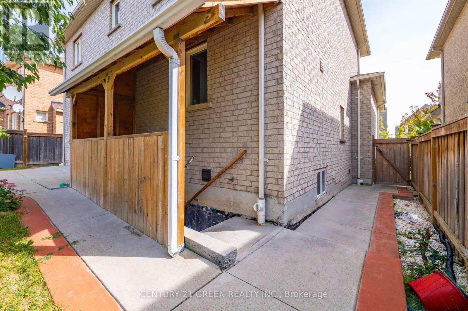 32 Attraction Drive, Brampton, Ontario  L6Y 2Z8 - Photo 39 - W13845002