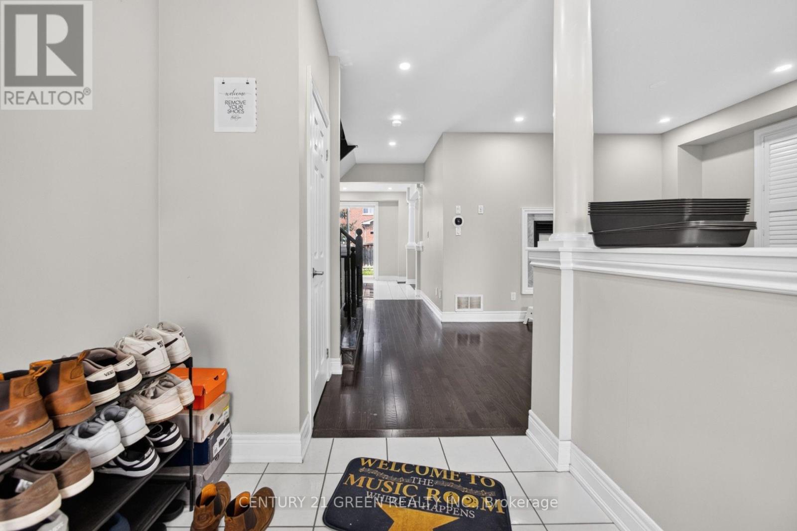 32 Attraction Drive, Brampton, Ontario  L6Y 2Z8 - Photo 4 - W13845002