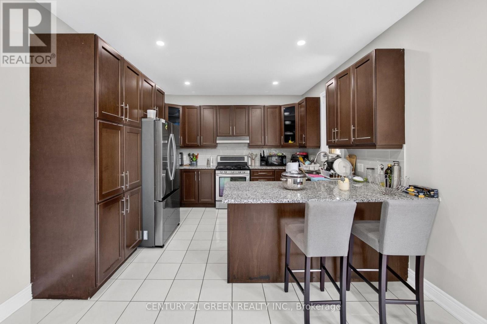 32 Attraction Drive, Brampton, Ontario  L6Y 2Z8 - Photo 8 - W13845002