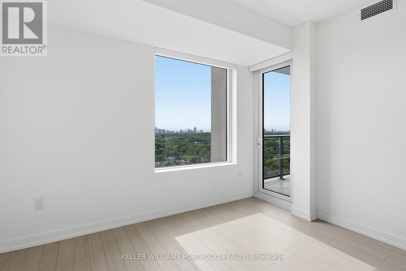 2009 - 4010 Eglinton Avenue W, Toronto, Ontario  M9A 0G5 - Photo 10 - W13845076