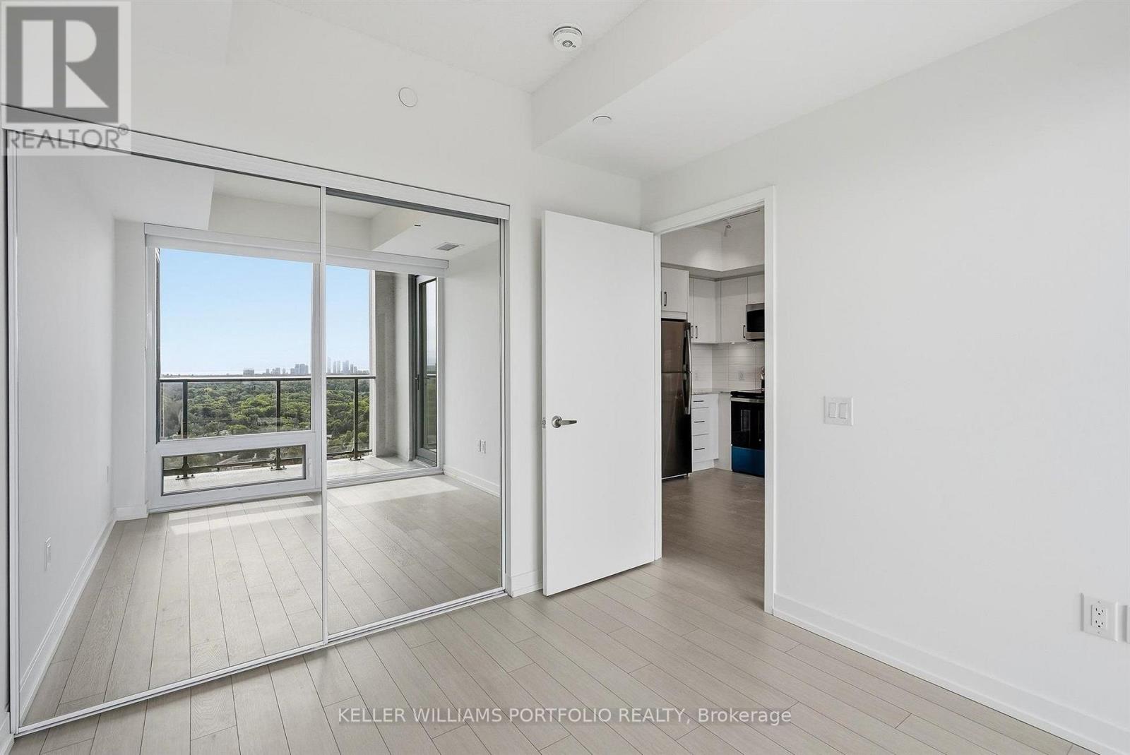 2009 - 4010 Eglinton Avenue W, Toronto, Ontario  M9A 0G5 - Photo 17 - W13845076