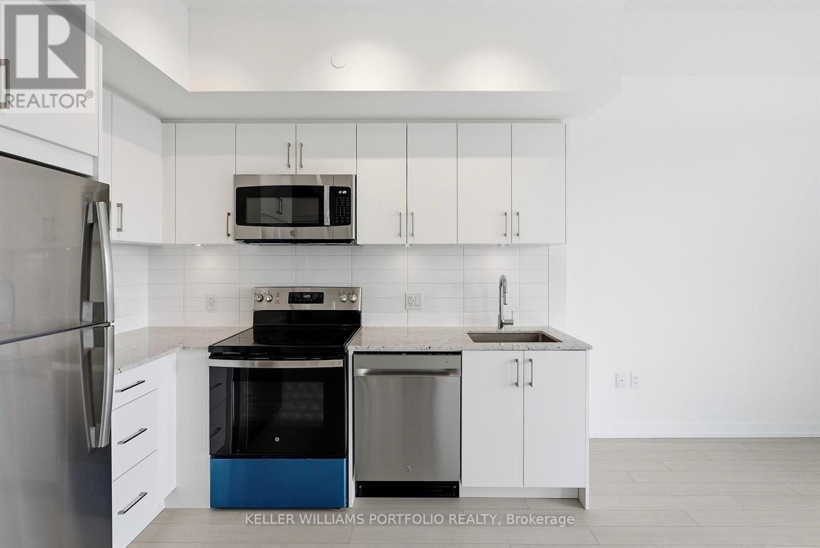 2009 - 4010 Eglinton Avenue W, Toronto, Ontario  M9A 0G5 - Photo 5 - W13845076