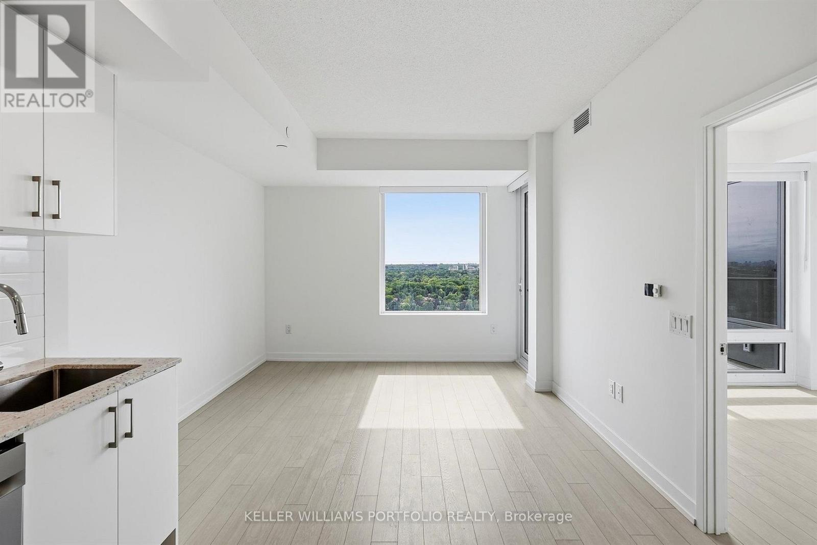 2009 - 4010 Eglinton Avenue W, Toronto, Ontario  M9A 0G5 - Photo 6 - W13845076
