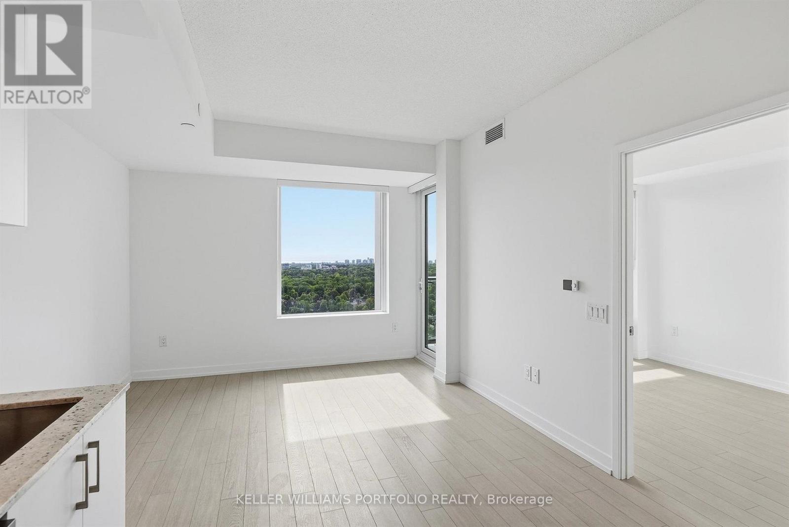 2009 - 4010 Eglinton Avenue W, Toronto, Ontario  M9A 0G5 - Photo 7 - W13845076