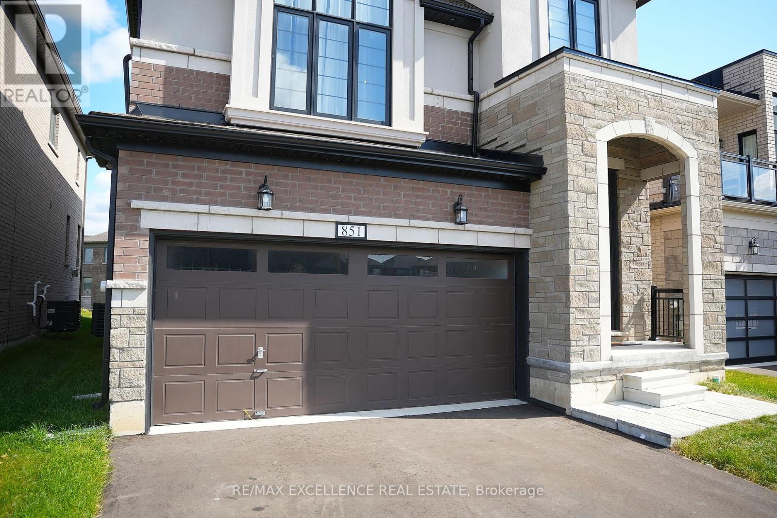 851 Queenston Boulevard, Woodstock, Ontario  N4T 0N7 - Photo 3 - X13845000