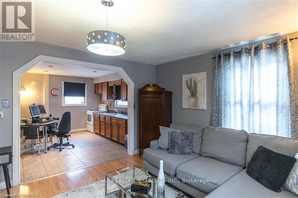 9697 Dickenson Road, Hamilton, Ontario  L0R 1W0 - Photo 10 - X13845024