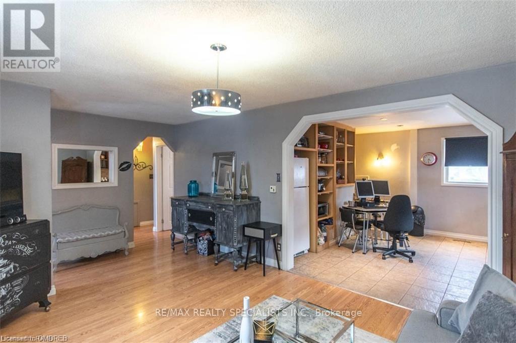 9697 Dickenson Road, Hamilton, Ontario  L0R 1W0 - Photo 12 - X13845024