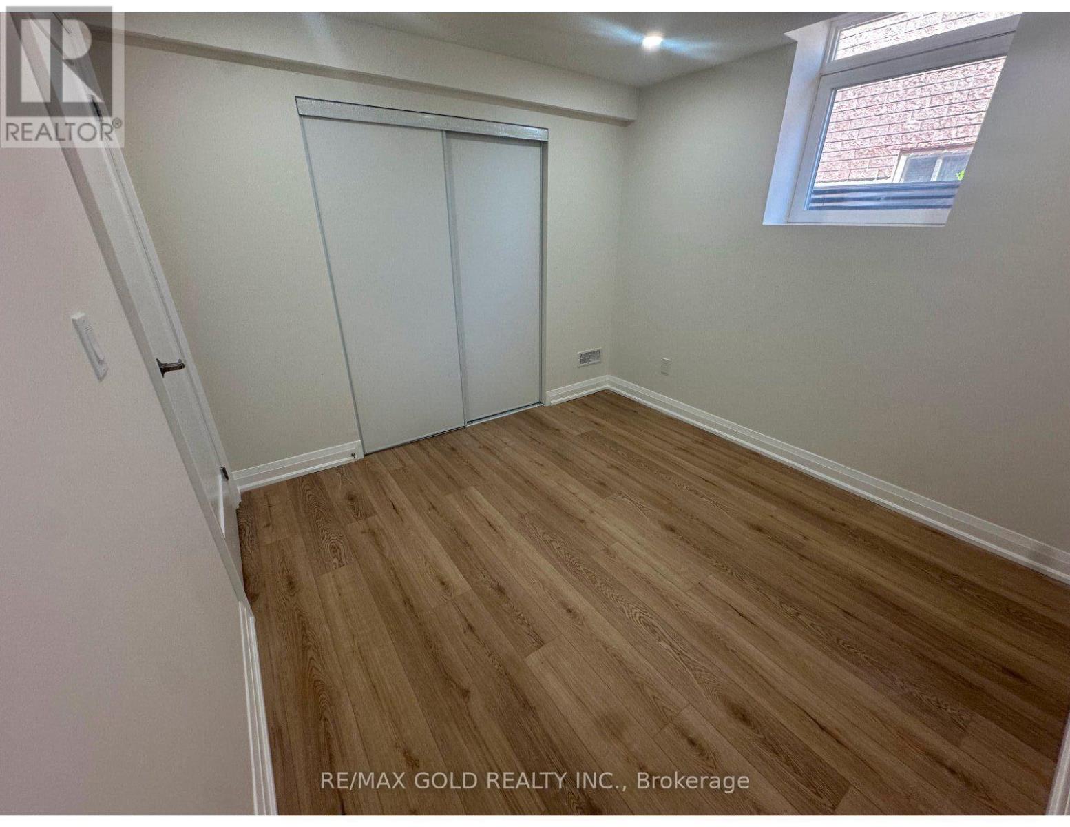 Lower Level - 18 Hullen Crescent, Toronto, Ontario  M9W 7C1 - Photo 4 - W13578014