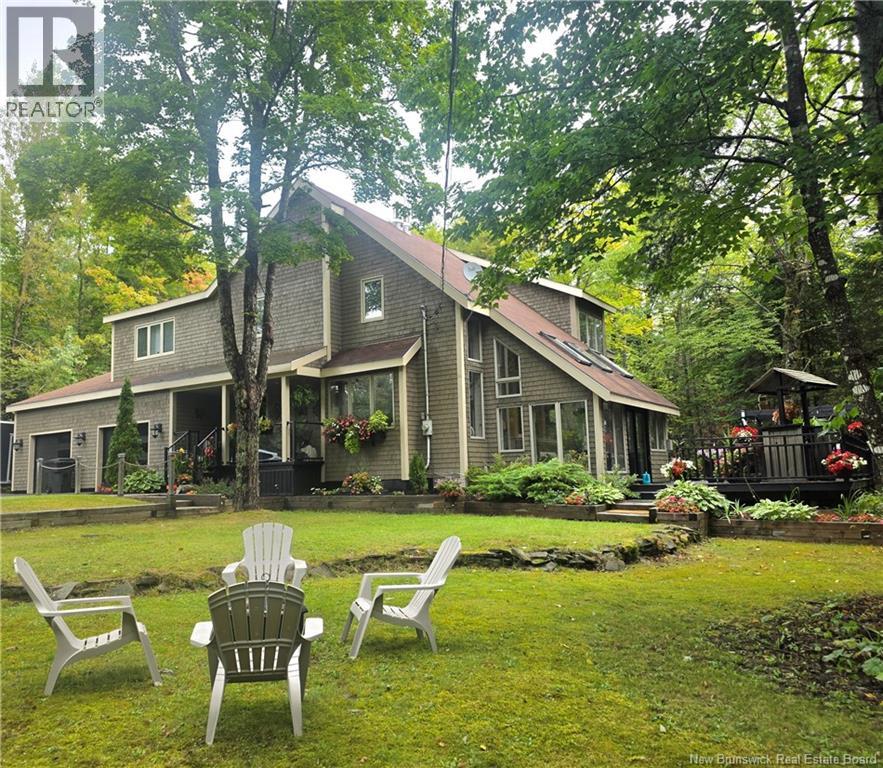 <h3>$825,000</h3><p>352 Deerwood Drive, Hanwell, New Brunswick</p>