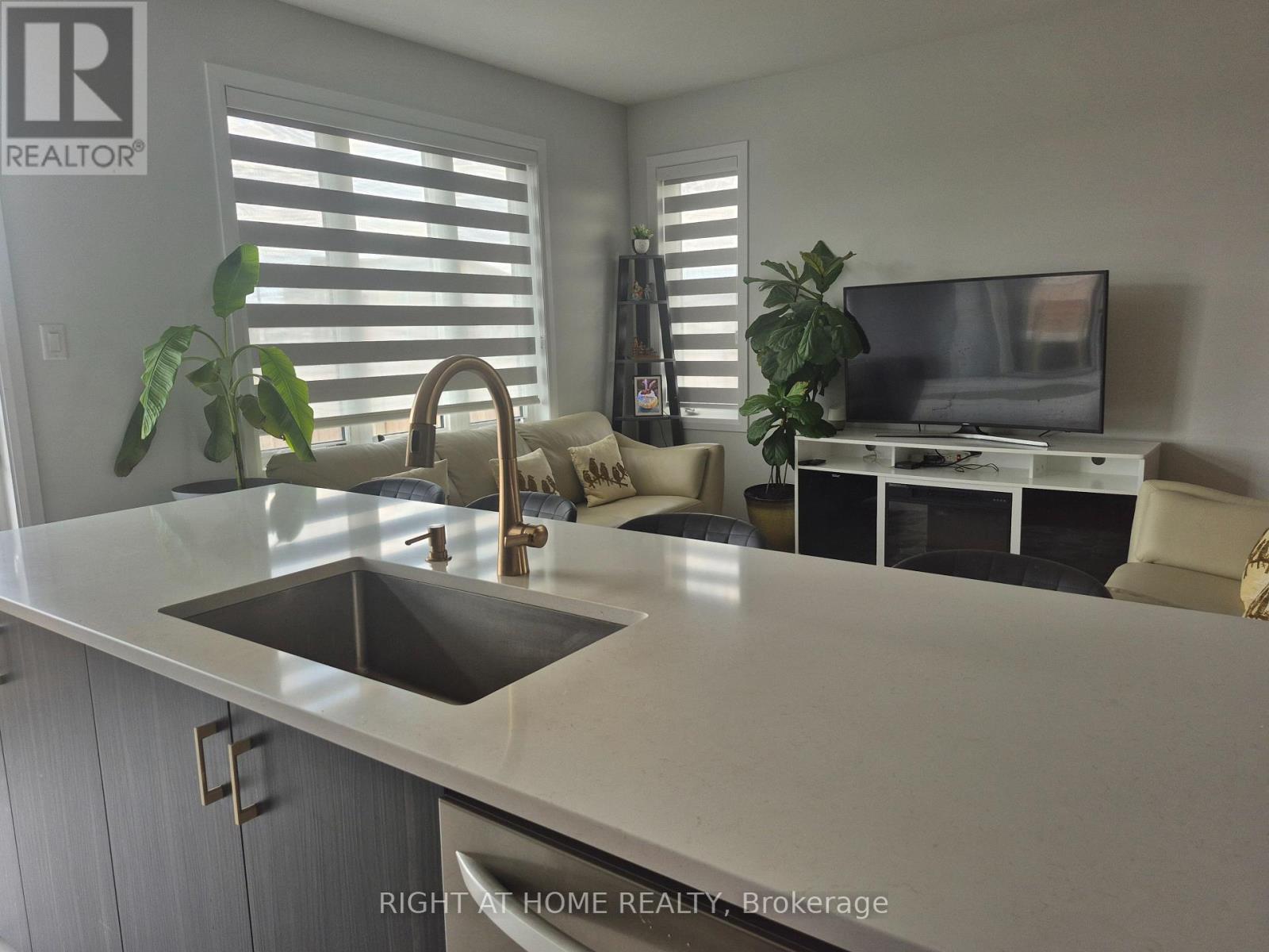 700 Fairline Row, Ottawa, Ontario  K2V 0V7 - Photo 13 - X13845158