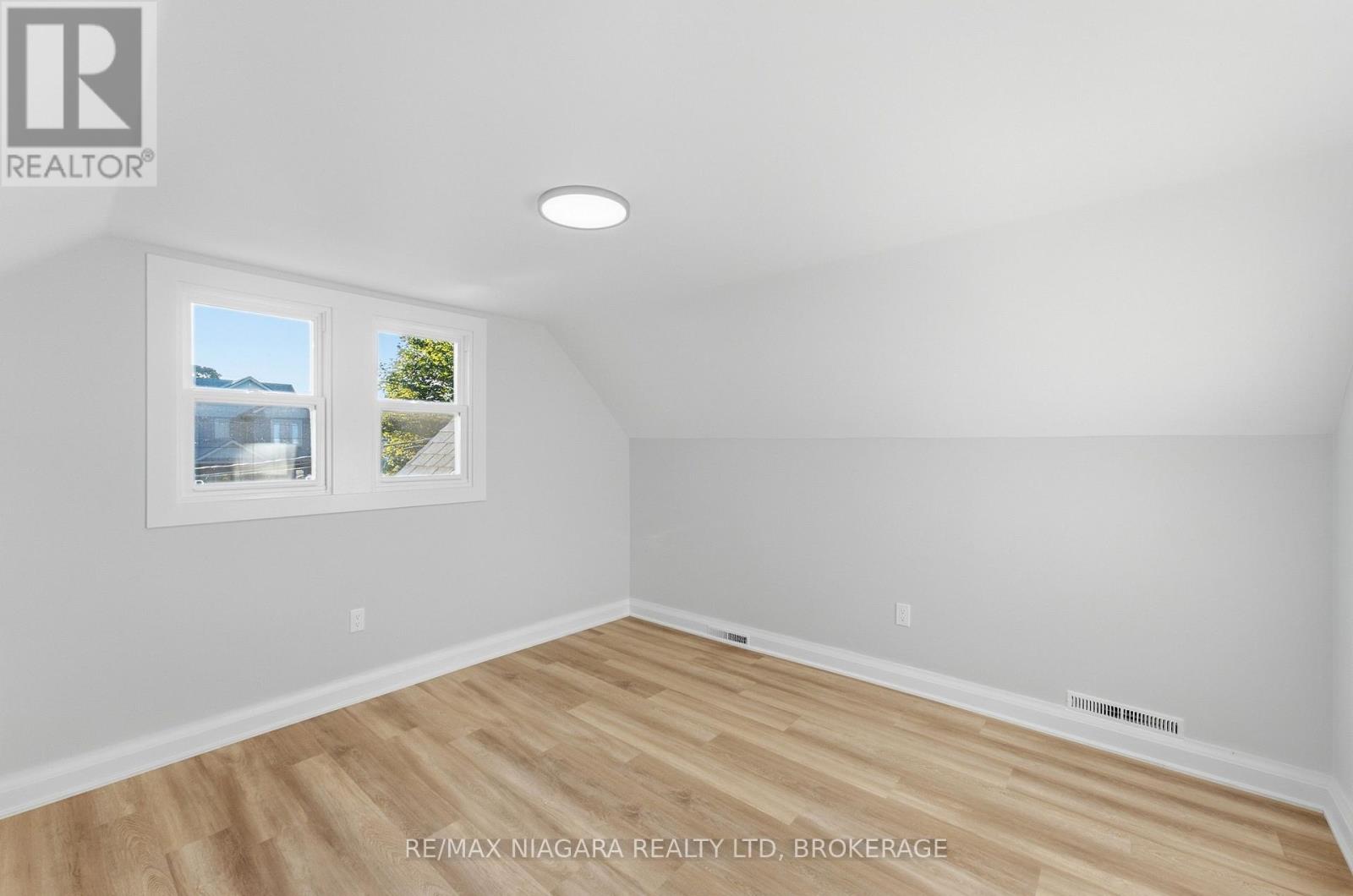 278 Ridge Rd Road S, Fort Erie, Ontario  L0S 1B0 - Photo 27 - X13845128