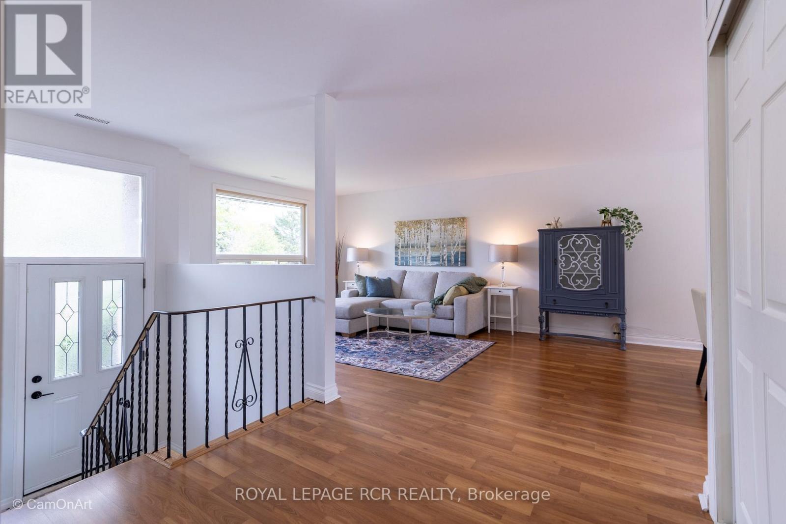 364 Dixon Boulevard, Newmarket, Ontario  L3Y 5C4 - Photo 4 - N13845018