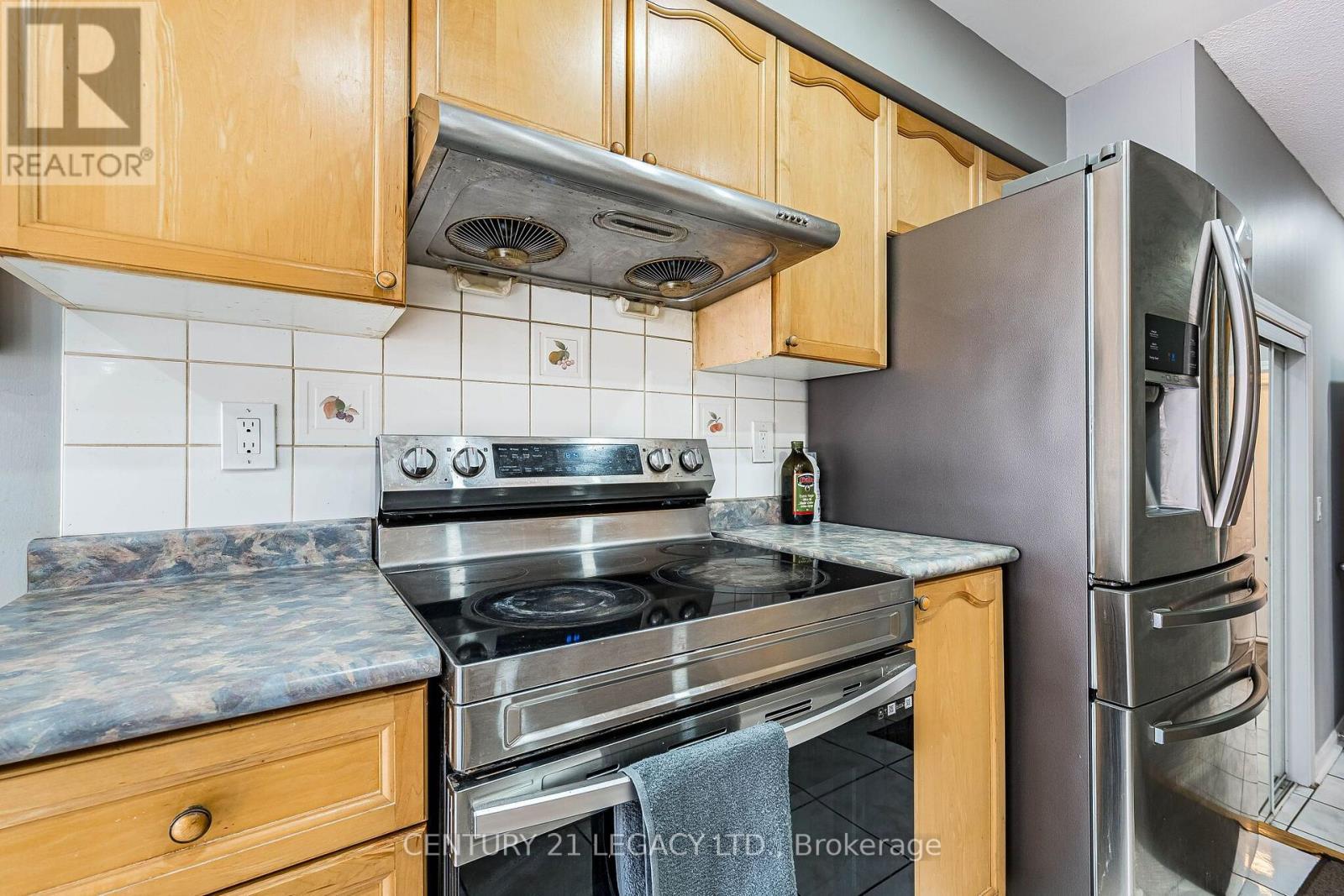 64 Narrow Valley Crescent, Brampton, Ontario  L6R 2M4 - Photo 9 - W13833668