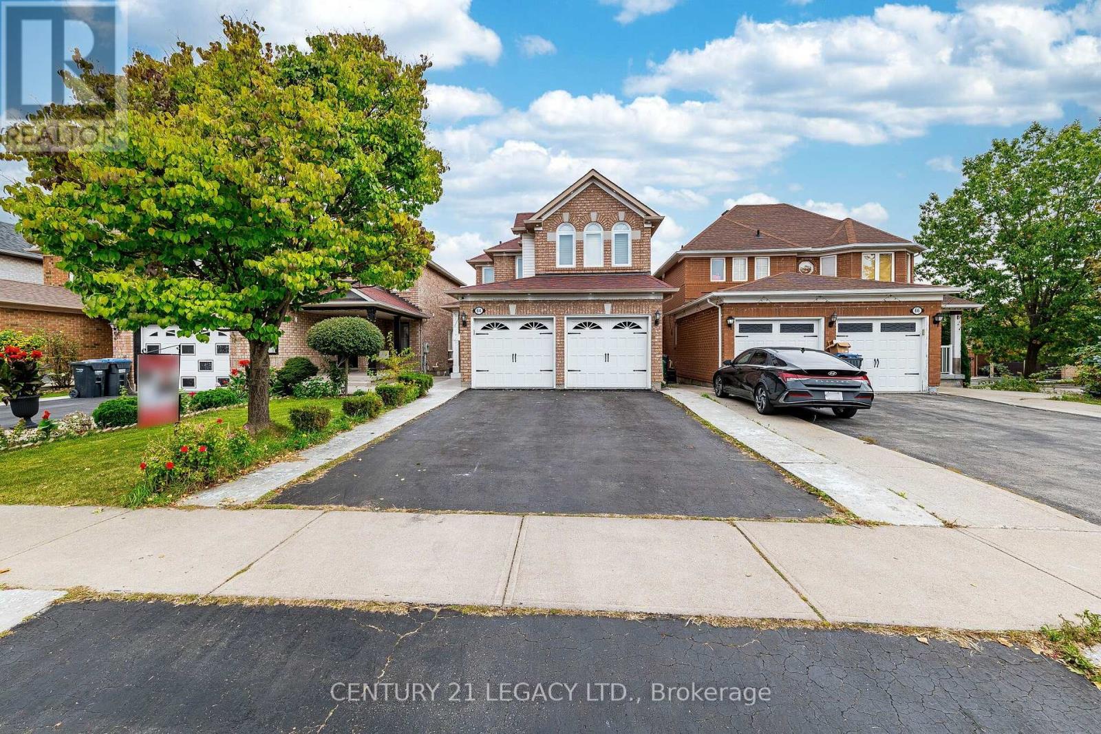 64 Narrow Valley Crescent, Brampton, Ontario  L6R 2M4 - Photo 2 - W13833668