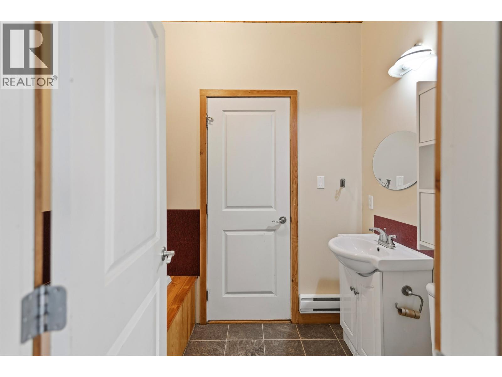 7103 Sechelt Inlet Road, Sechelt, British Columbia  V7Z 0P1 - Photo 20 - R3170977