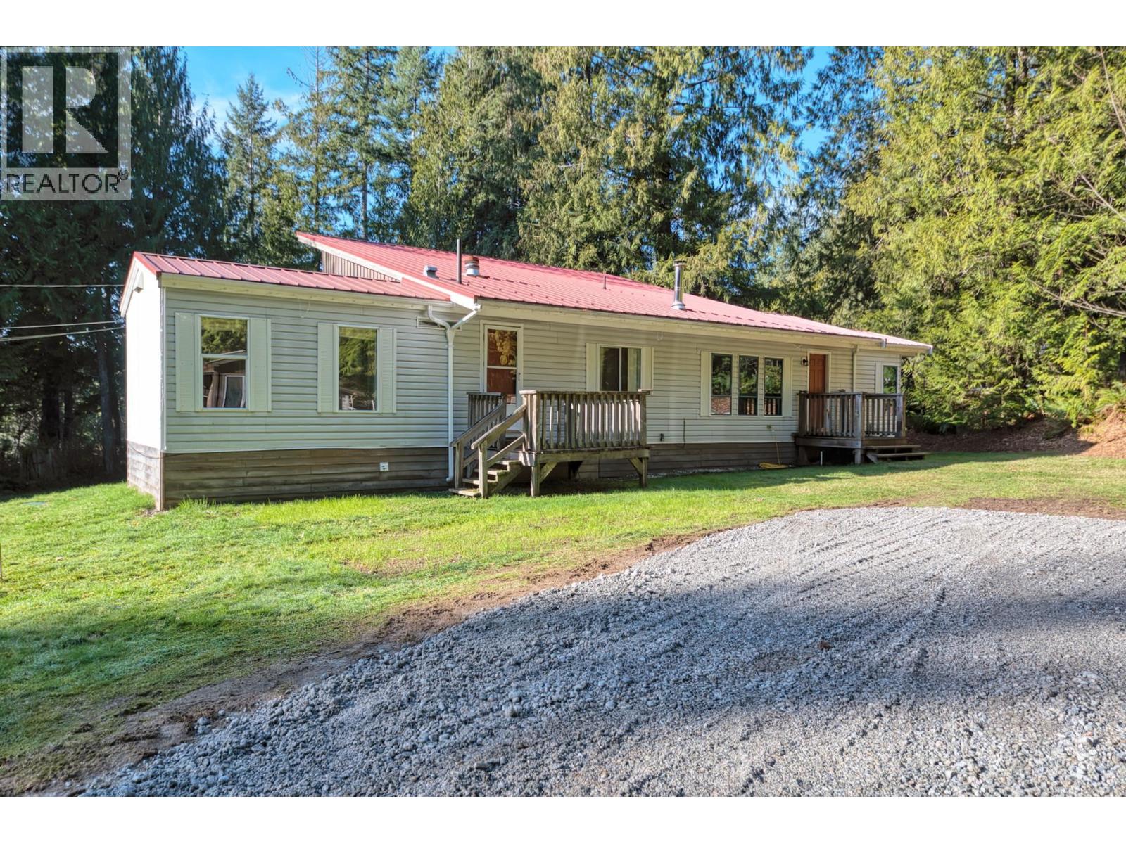7103 Sechelt Inlet Road, Sechelt, British Columbia  V7Z 0P1 - Photo 5 - R3170977