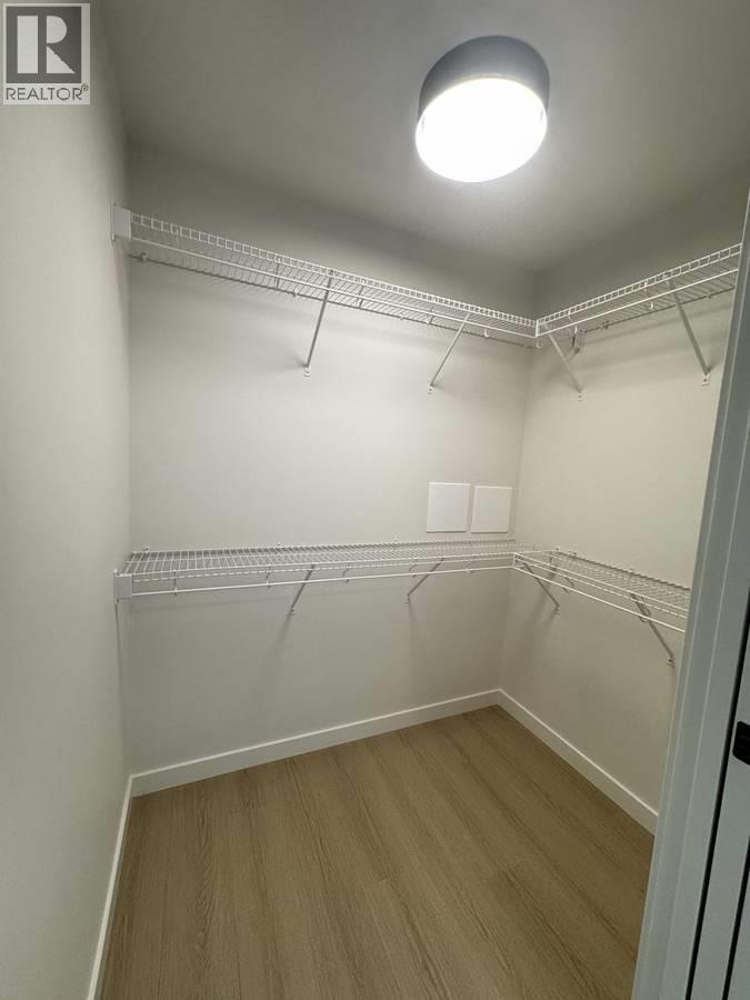 403 2015 St. Johns St  Bc, Port Moody, British Columbia  V3H 0N5 - Photo 5 - R3170974
