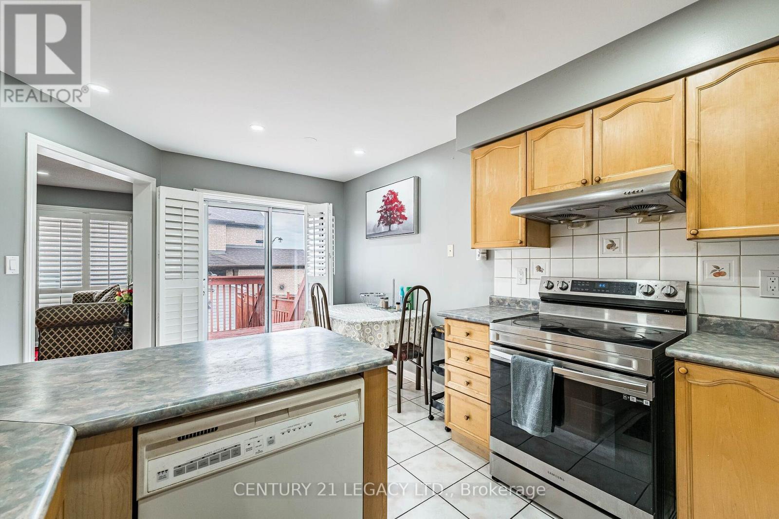 64 Narrow Valley Crescent, Brampton, Ontario  L6R 2M4 - Photo 12 - W13833668