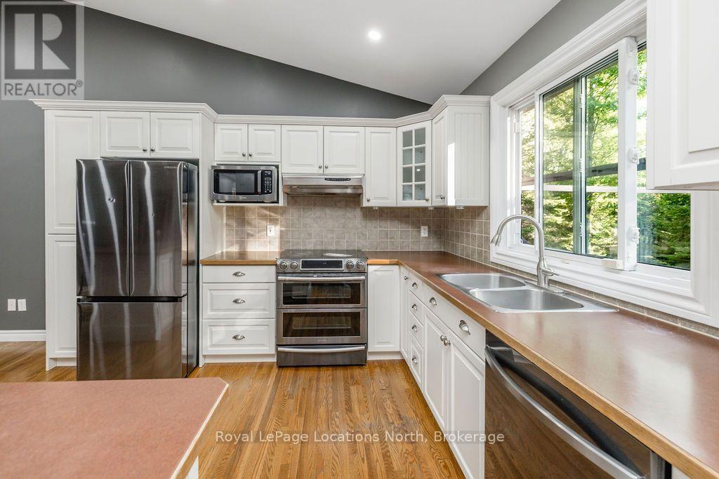 83 Crocus Drive, Wasaga Beach, Ontario  L9Z 2Z7 - Photo 9 - S13845184