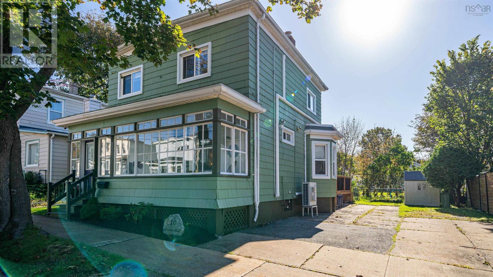 10 Dawson Street, Dartmouth, Nova Scotia  B3A 3A7 - Photo 1 - 202624700