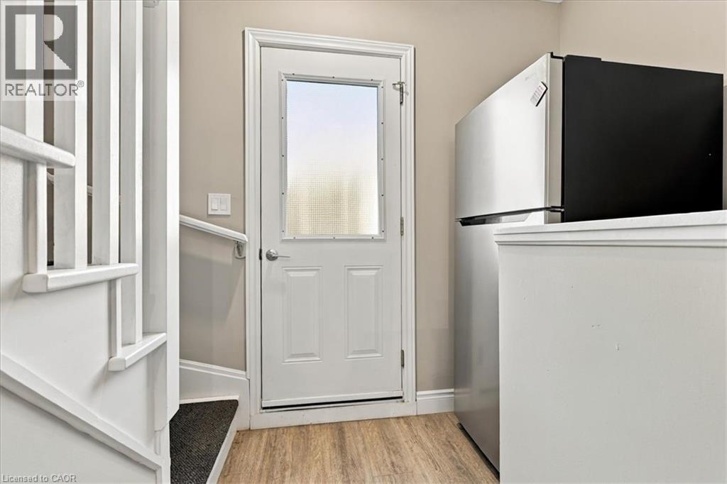 17 Eby Street S Unit# Upper, Kitchener, Ontario N2G 3K6 - Photo 4 - 40866876