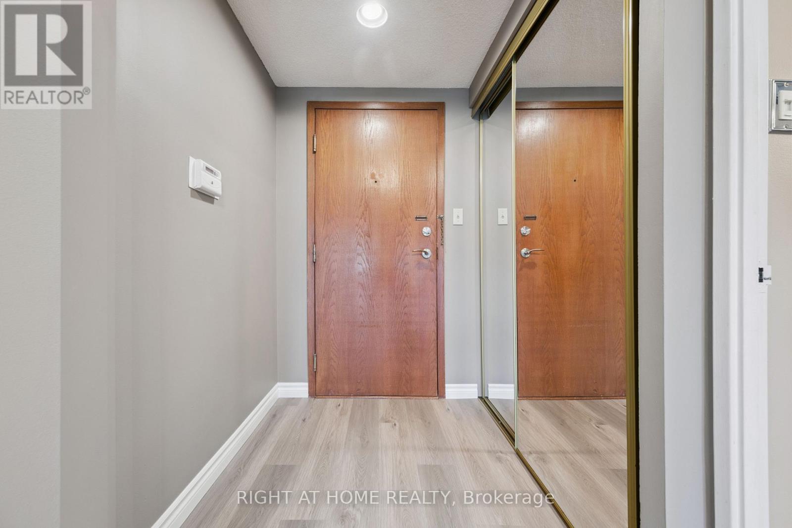 1217 - 268 Ridley Boulevard, Toronto, Ontario  M5M 4N3 - Photo 16 - C13845162