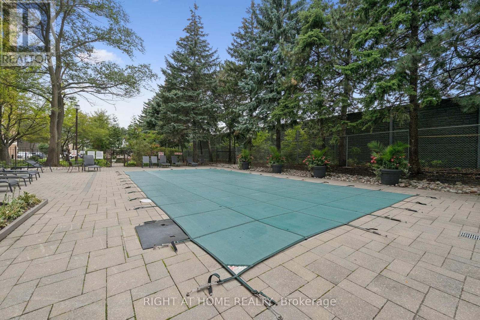 1217 - 268 Ridley Boulevard, Toronto, Ontario  M5M 4N3 - Photo 22 - C13845162