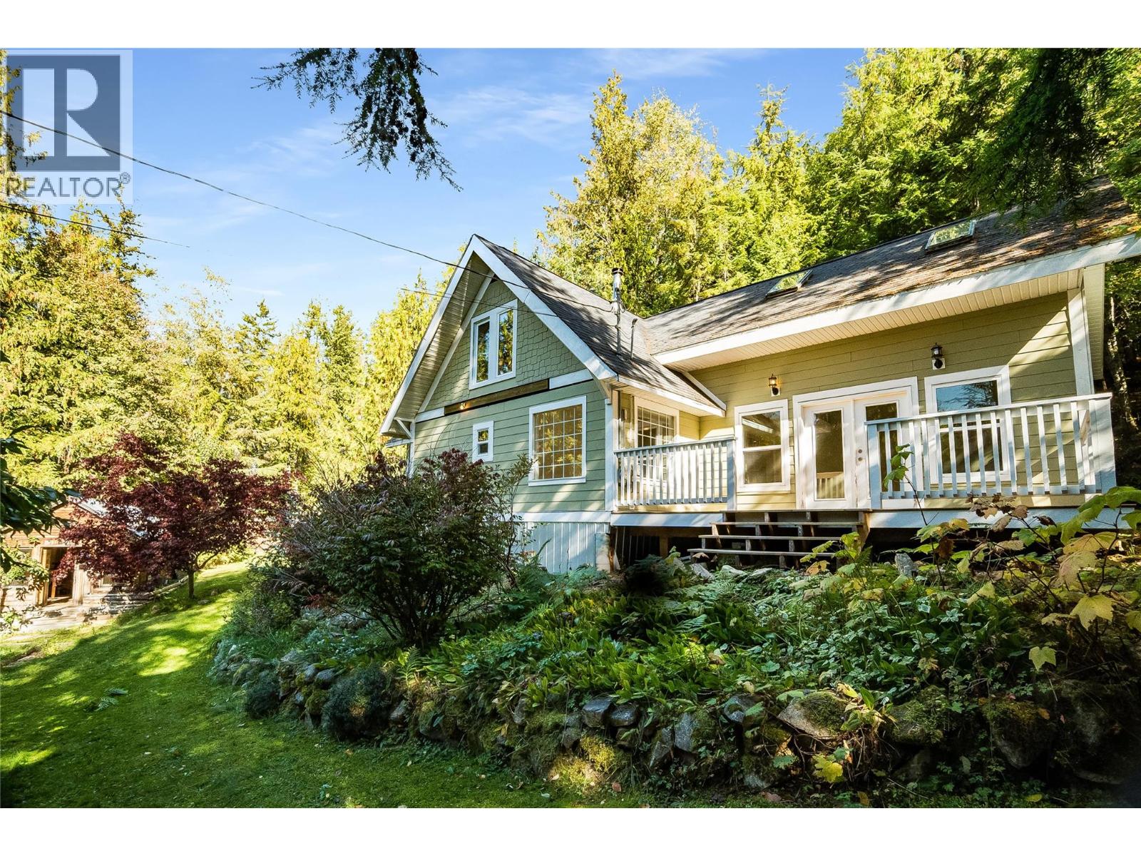 215 Rainbow Ridge Road, Procter, British Columbia