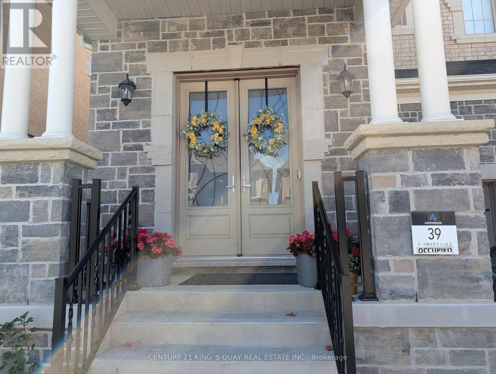 16 SWEET GALE CRESCENT, Richmond Hill, Ontario