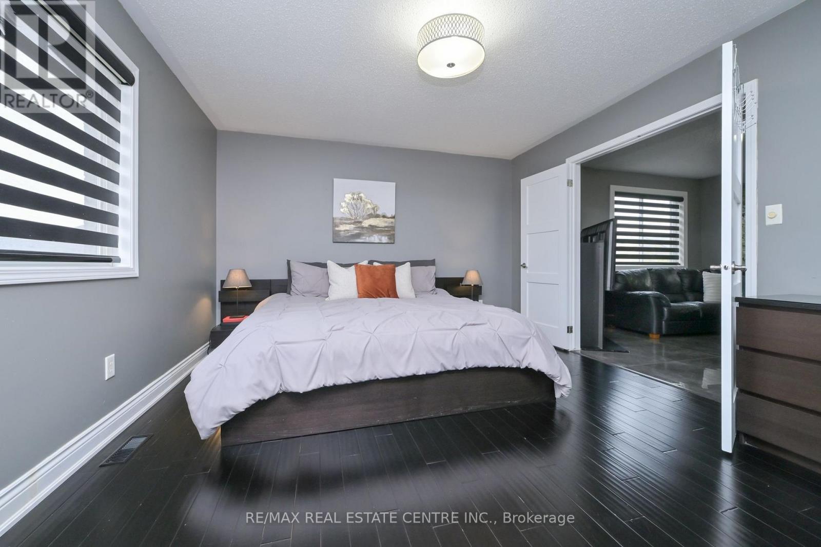 1352 Mcguffin Gate, Milton, Ontario  L9T 6M3 - Photo 22 - W13845104
